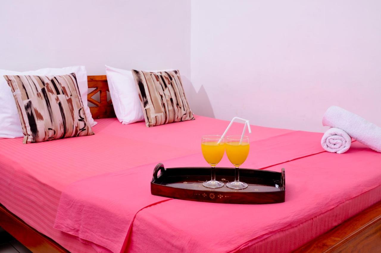 Myr-O Homestay Kombichankulama Zewnętrze zdjęcie